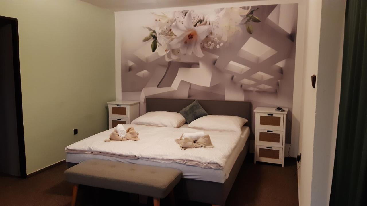 Budha Apartmá Jirikov  Esterno foto
