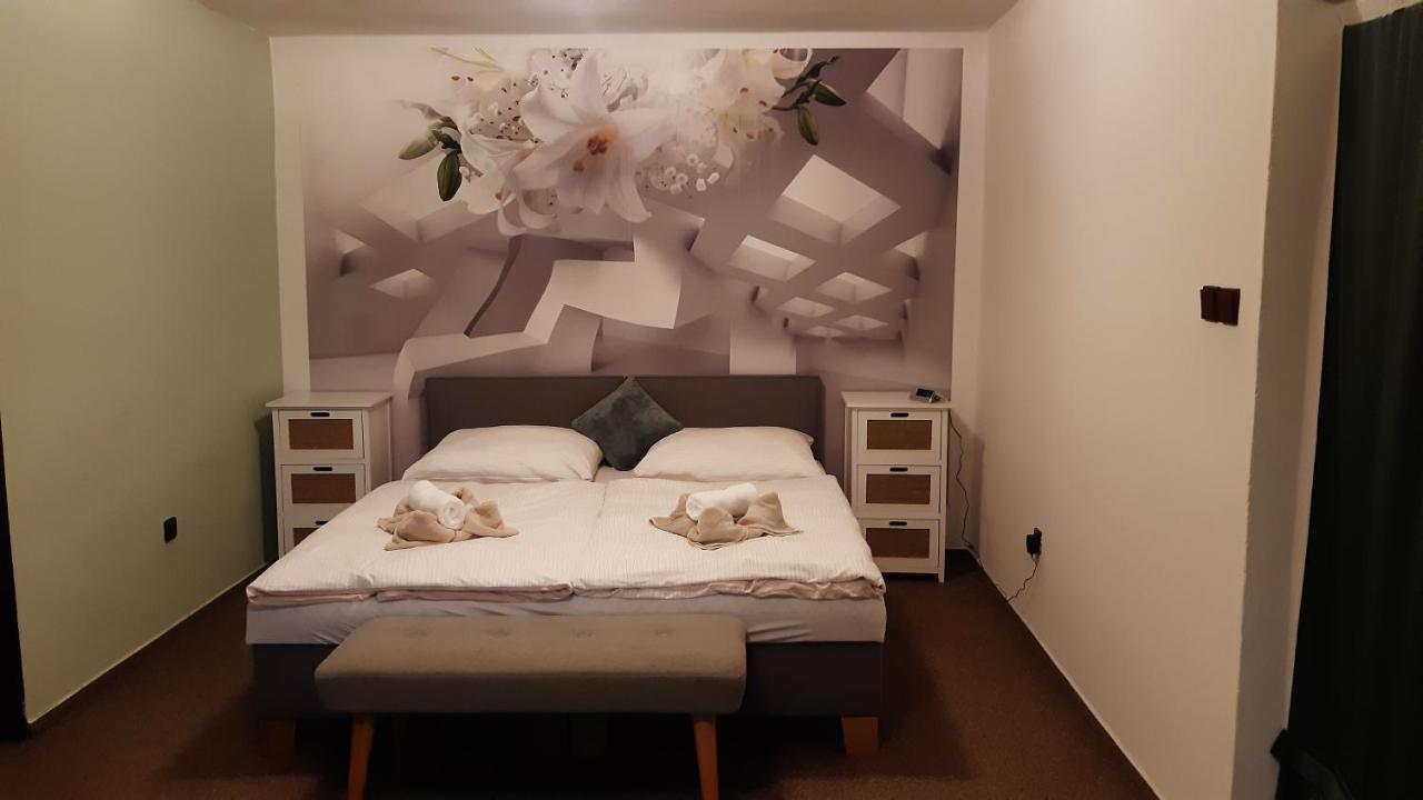 Budha Apartmá Jirikov  Esterno foto