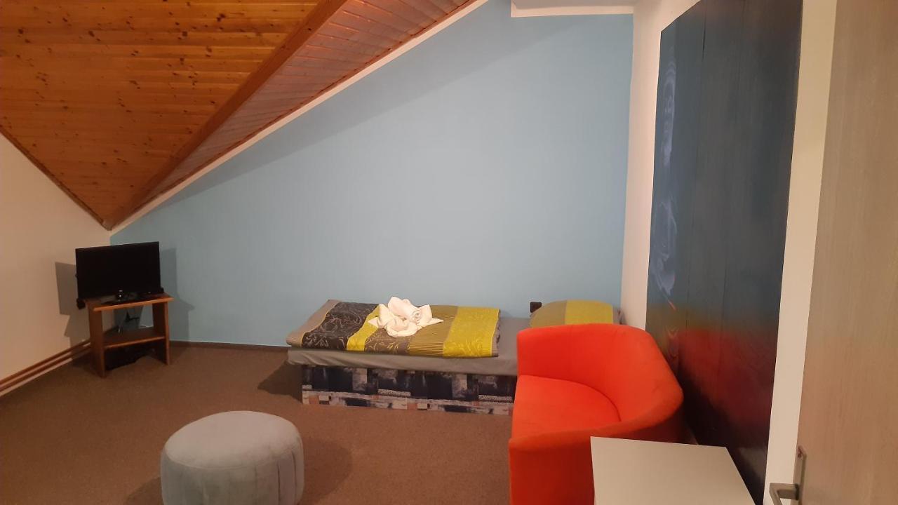 Budha Apartmá Jirikov  Esterno foto